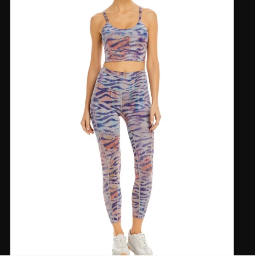 NWT FP Movement Beat The Heat Reversible Sports Bra & Leggings Set Tiger Combo - Picture 6 of 11